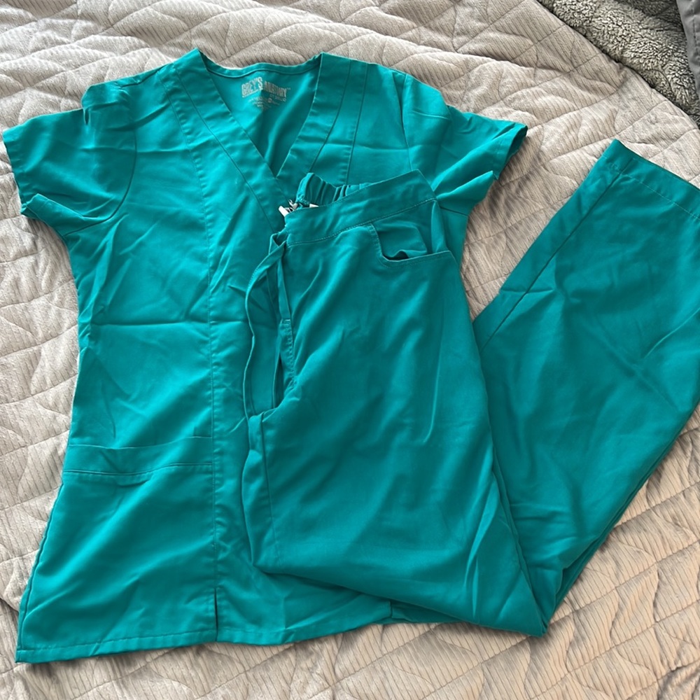 Grey’s Anatomy Aqua/Teal Scrub Set XS